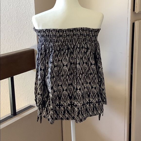 Ethereal Women’s off the shoulder blouse - Picture 5 of 10